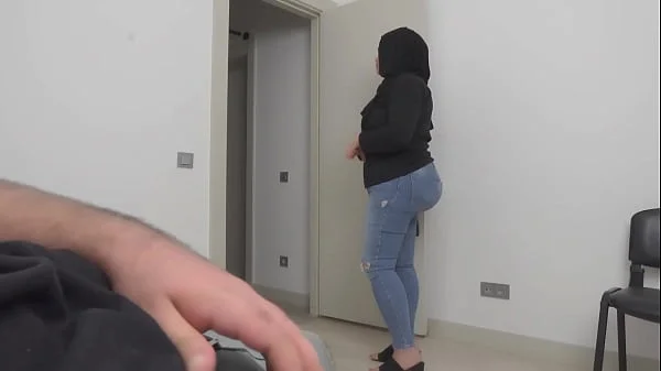 SHE IS SHOCKED! I take the risk of getting my dick out in front of Muslim woman.