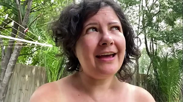 A quick update and a quick (interrupted) wank in my tent covered in sunburn and mozzie bites.