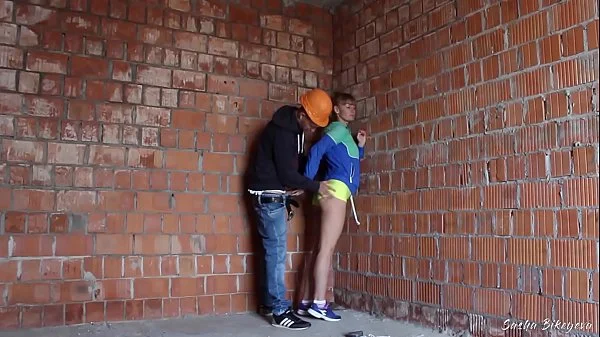 (FULL VIDEO) Fit girl caught by a Construction worker when she masturbated at a construction site after a run