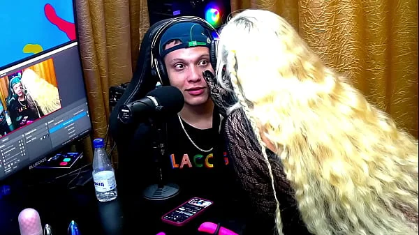 Ruan não aguentou e pegou gostoso nos peitos e no rabão delicioso da Andressa Sanchez - Podcast Pápum no Barraco! - Completo no Sheer RED