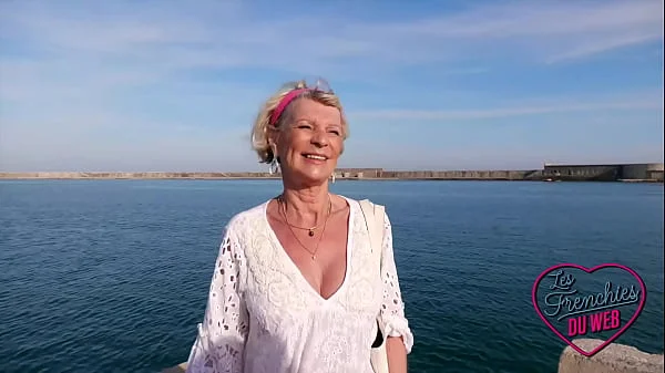 Eva, cougar de 70ans qui adore se faire baiser