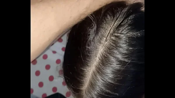 Novinha de 18 mamando