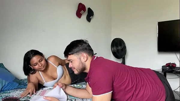 pido la copia a mi amiga de la universidad y me la follo bien rico
