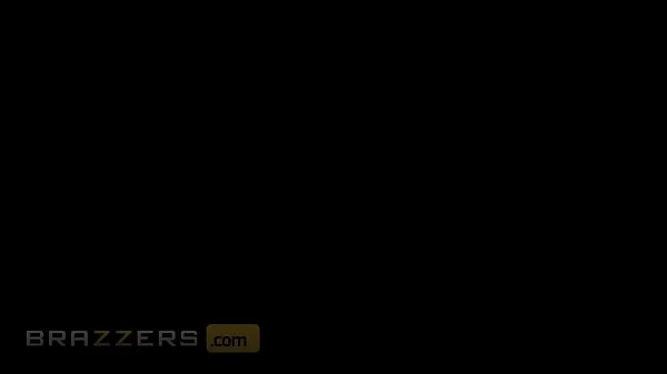 Gorgeous Babe (Scarlit Scandal) Rides Big Hard Cock With Her Wet Pink Pussy- Brazzers