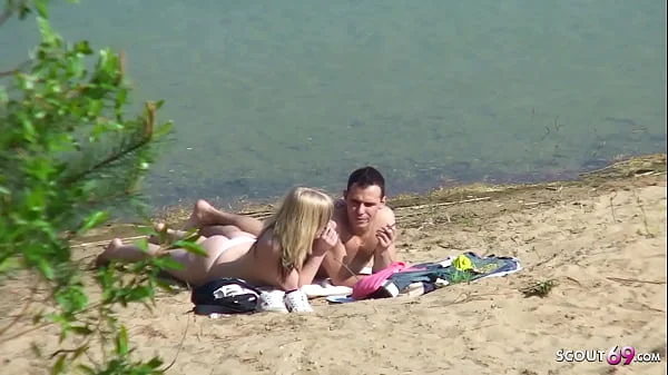 Echtes junges Paar heimlich beim Ficken am Strand gefilmt Deutsch