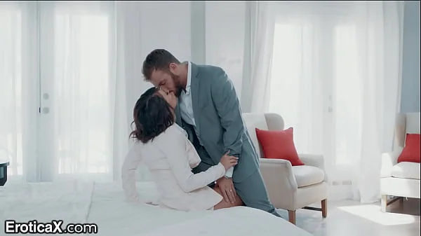 EroticaX - Adriana Chechik's Perfect Body Loves To Ride Client's Cock