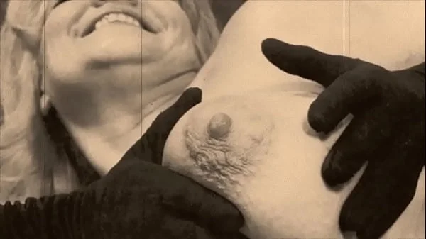 Vintage 'Pretty Titty'