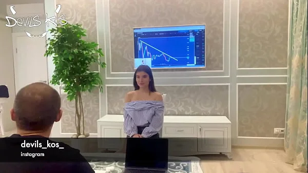 The girl came to get a job. LICKED THE ASS OF THE BOSS, SUCKED IT, HE CUM IN HER PUSSY. Hired =)