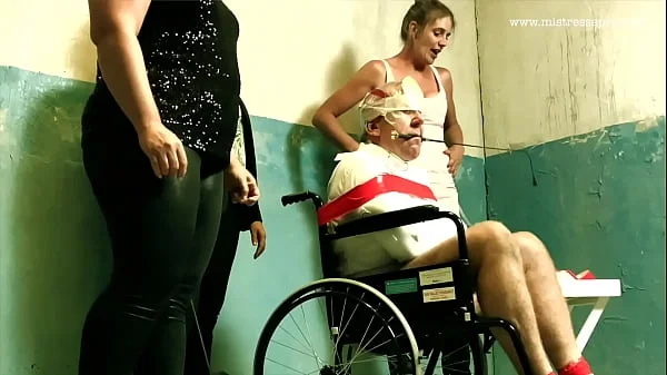 Dominatrix Mistress April - The Black Widow cruel secret place