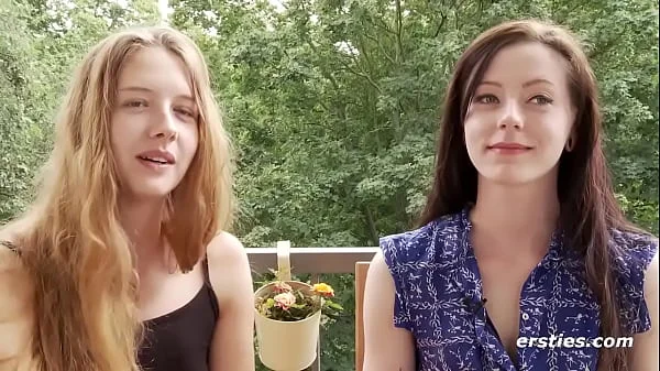 Ersties: 21-jährige Deutsche macht erste lesbische Erfahrung